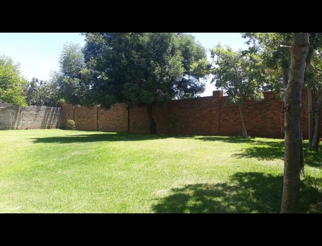 5 BEDROOM HOUSE FOR SALE IN PROTEA RIDGE